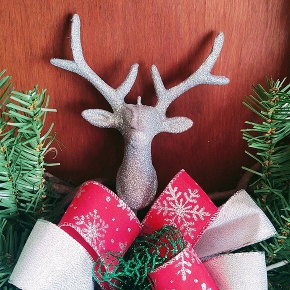 Hand Crafted Grapevine Christmas Wreath, Glitter Deer, Ribbon, Ornaments 18" - Picture 4 of 11